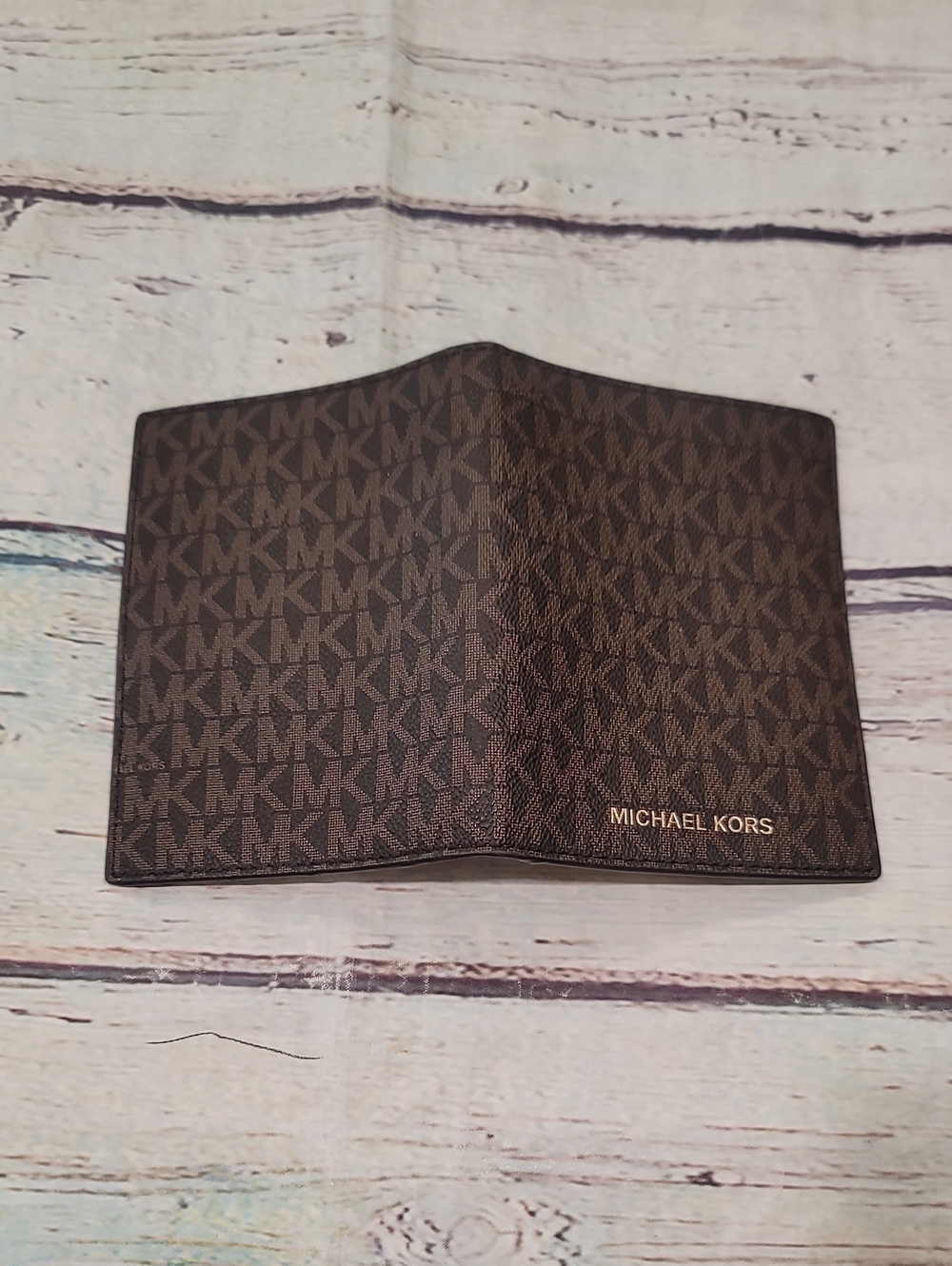 Nwot Michael Kors Passport Holder - Picture 2 of 4